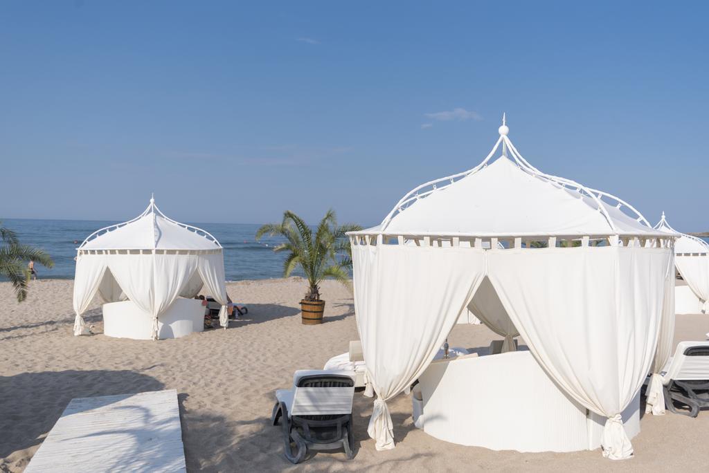 Oasis Resort & Spa Cozy Apartments ロゼネッツ エクステリア 写真
